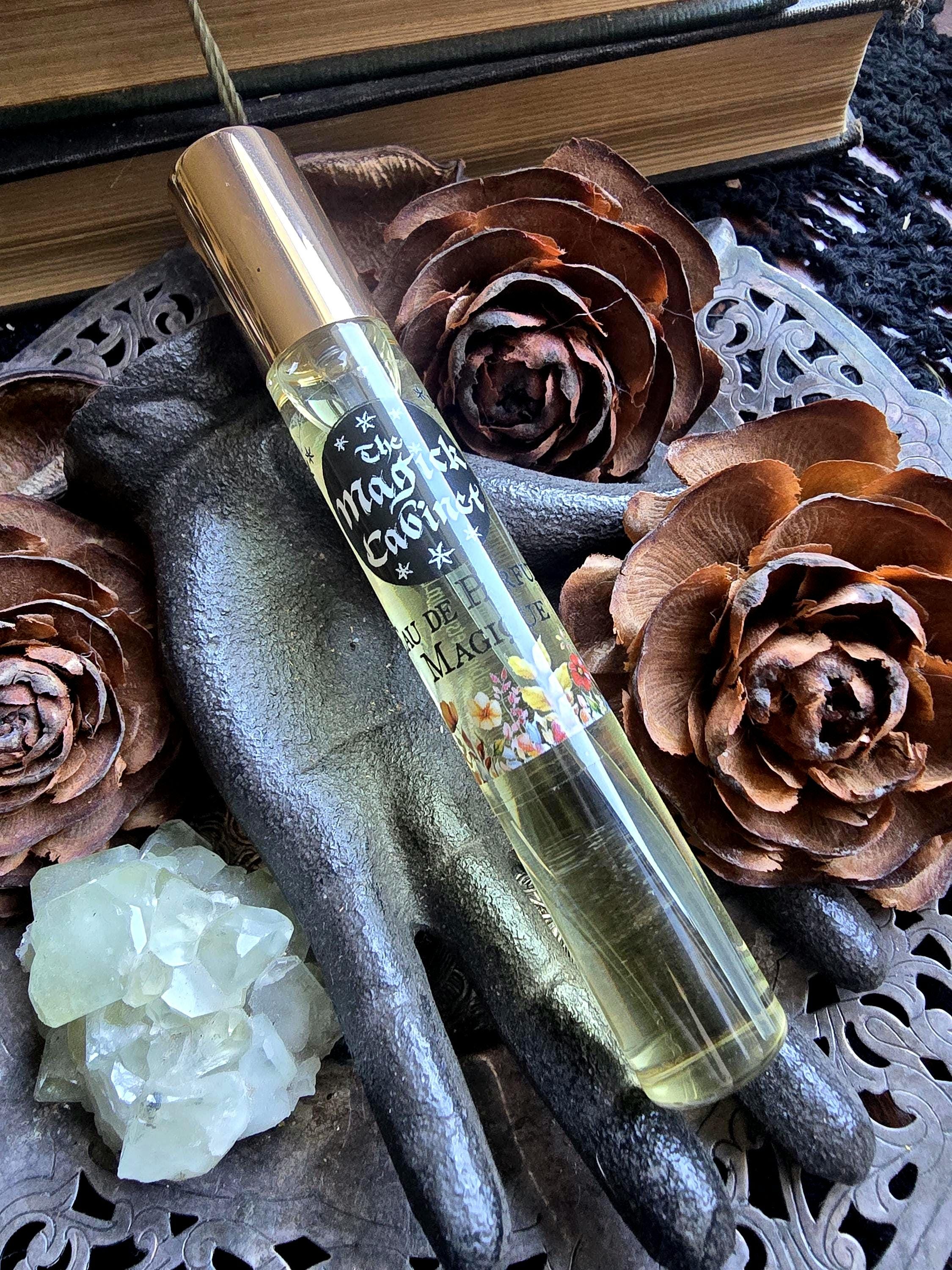 Invoke Perfume: Sandalwood, White Amber, Spice Fragrance