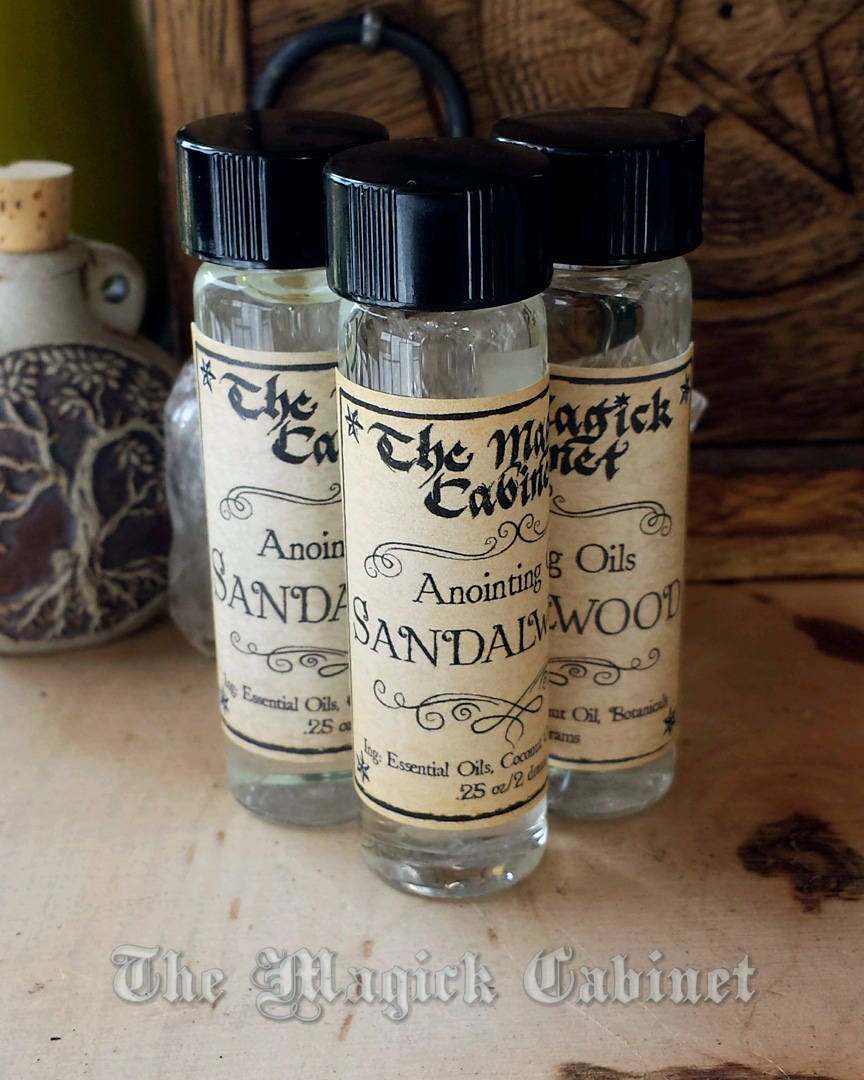 Sandalwood Anointing Oil: Ritual Magick, Meditation (.25 fl oz)
