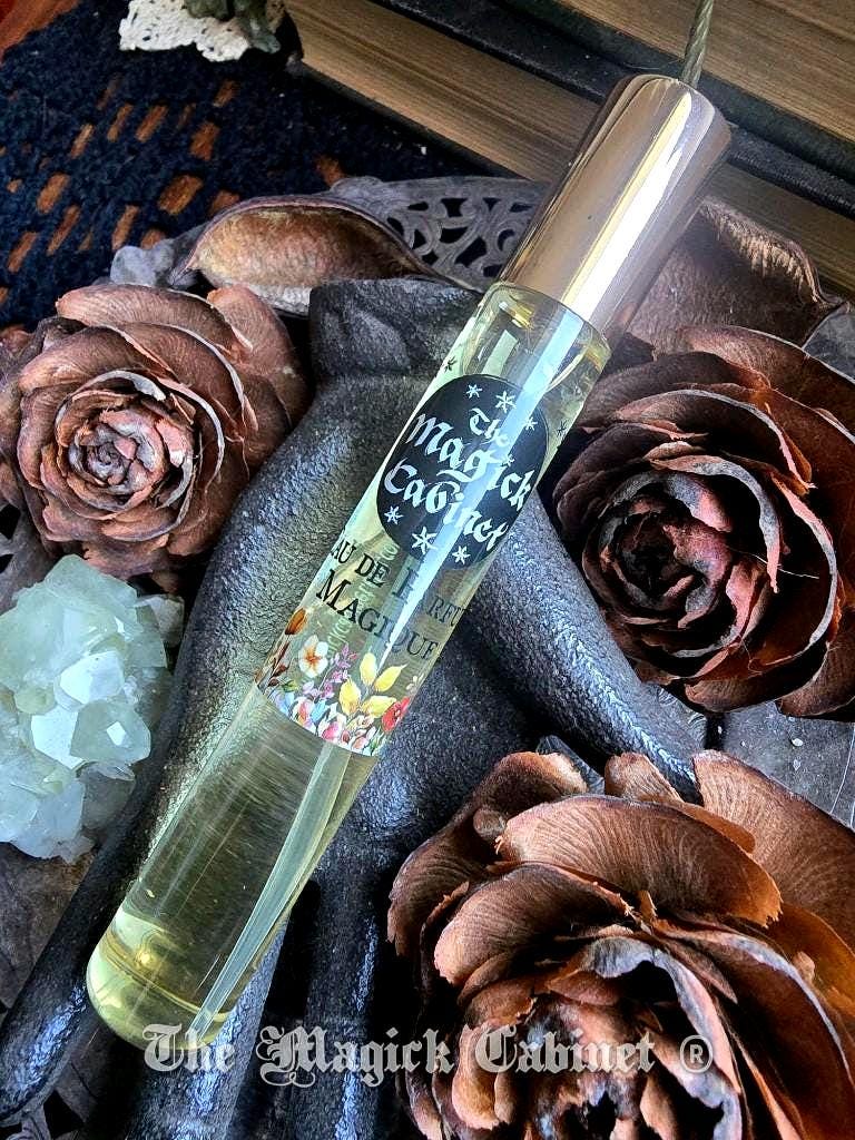 Witch Kiss Perfume: Plum, Raspberry, Peony, Patchouli (10ml)