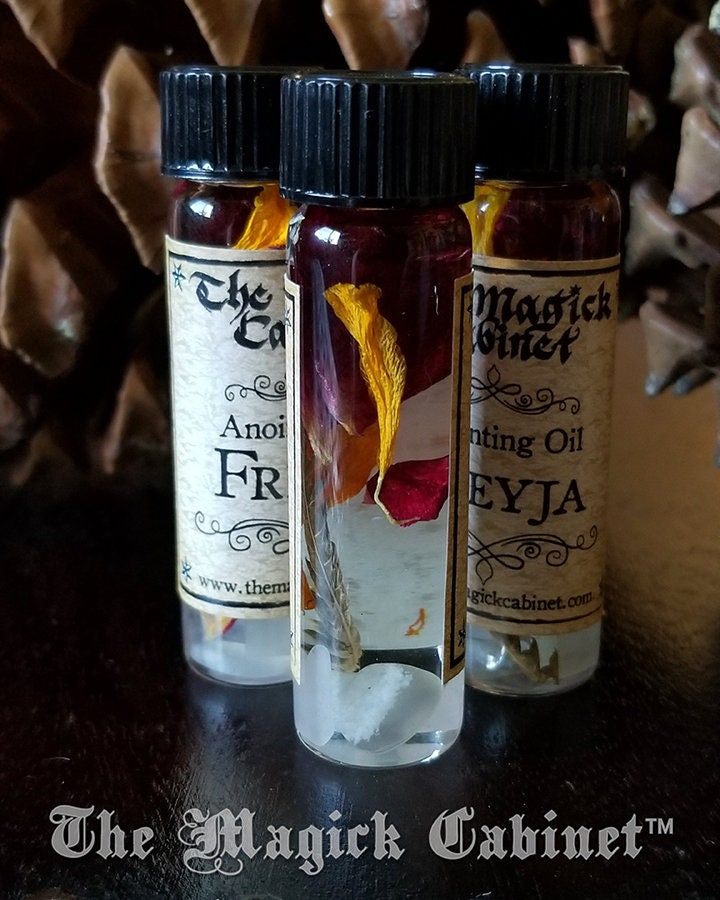 Freyja Anointing Oil: Viking Ritual for Love and Fertility (.25 fl oz)
