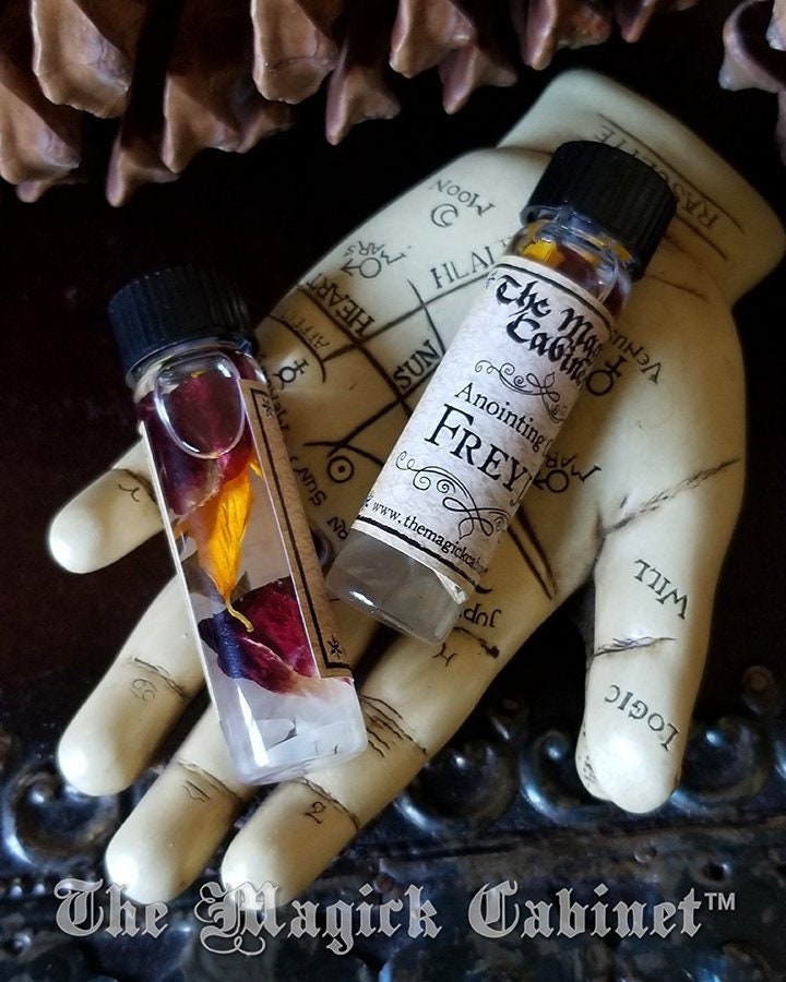 Freyja Anointing Oil: Viking Ritual for Love and Fertility (.25 fl oz)